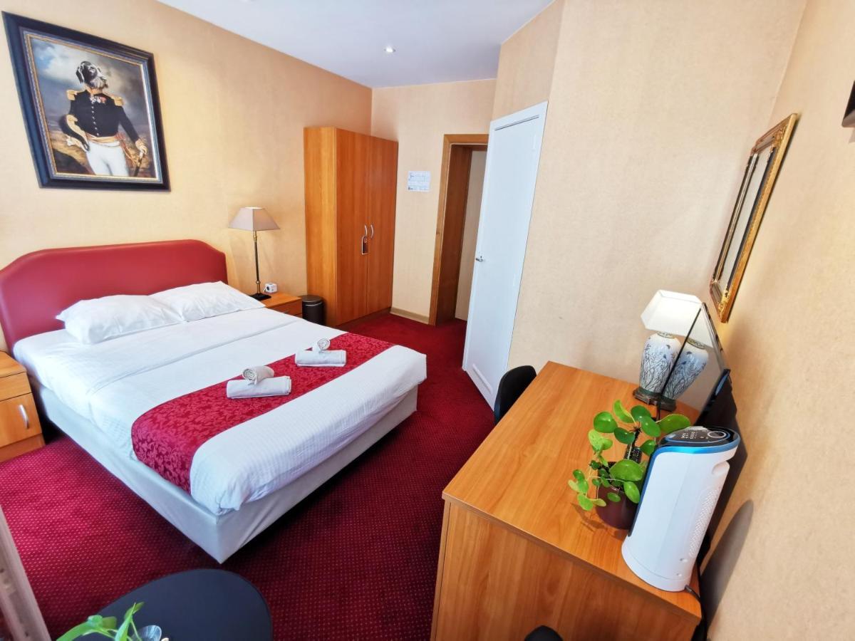 Cardiff Hotel 3*